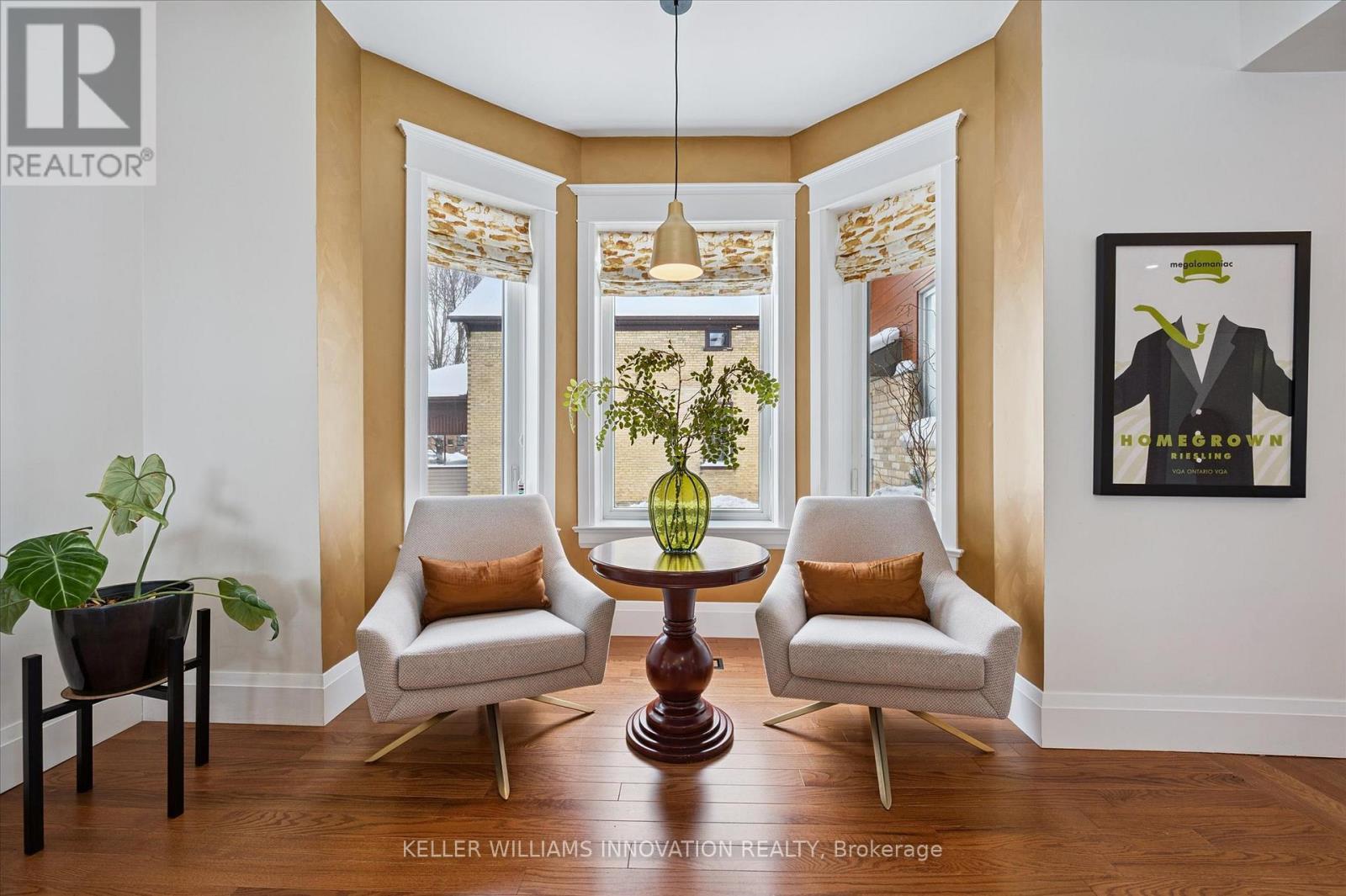 63 Menno Street, Waterloo, ON - Indoor Photo Showing Living Room
