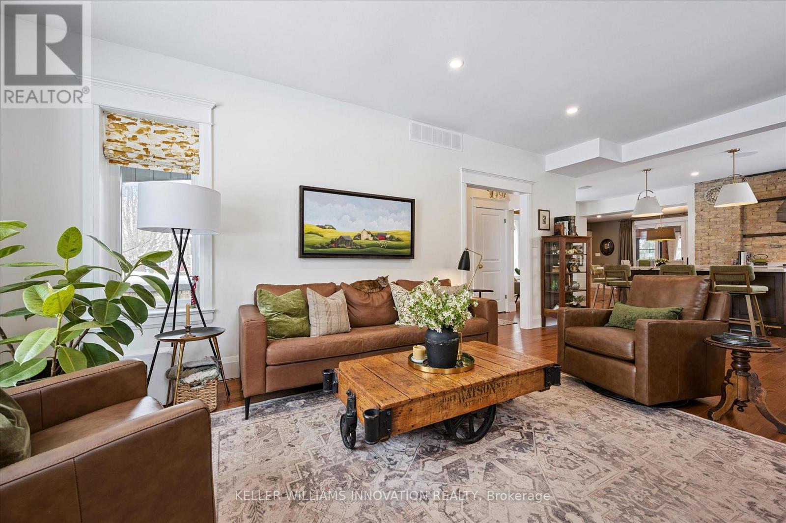 63 Menno Street, Waterloo, ON - Indoor Photo Showing Living Room