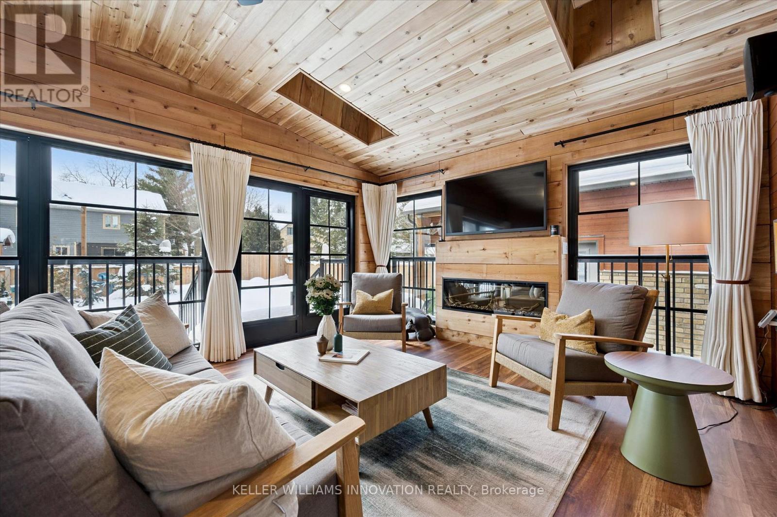 63 Menno Street, Waterloo, ON - Indoor Photo Showing Living Room With Fireplace