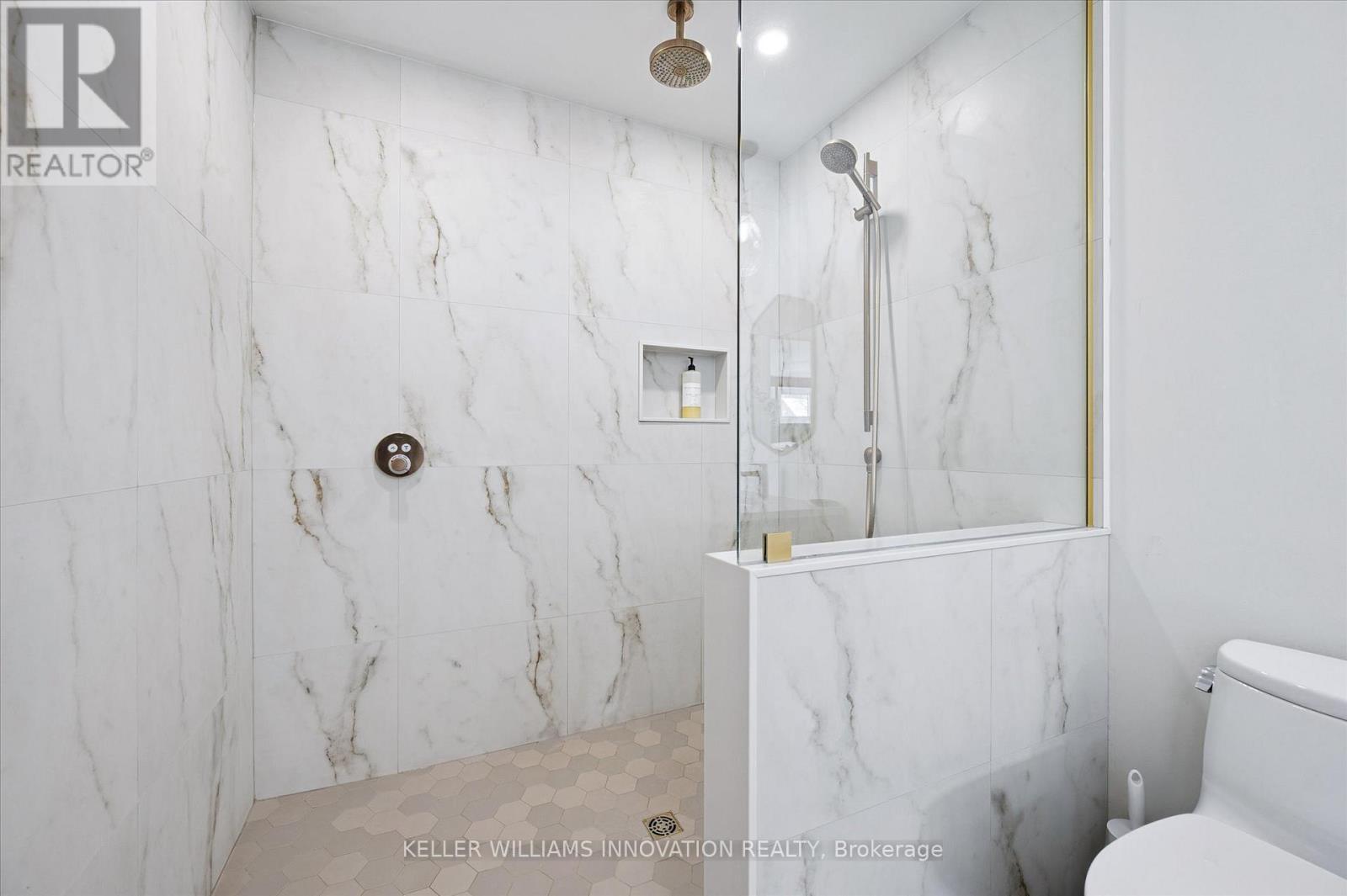 63 Menno Street, Waterloo, ON - Indoor Photo Showing Bathroom