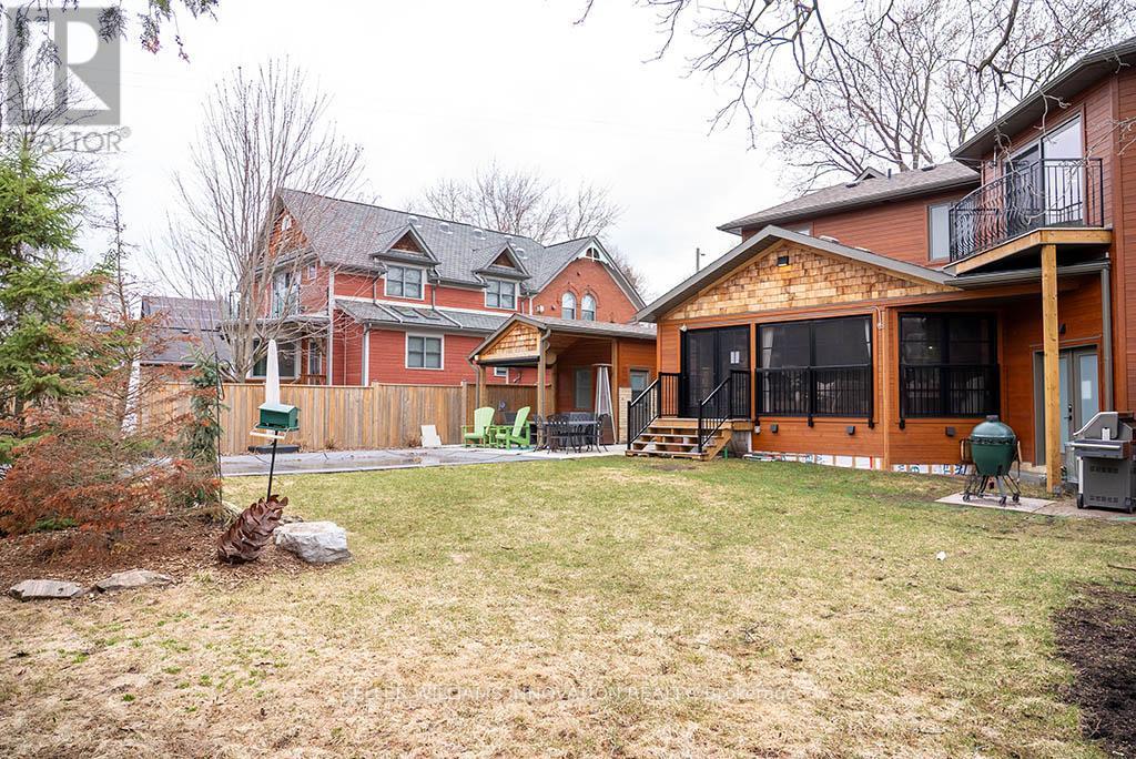 63 Menno Street, Waterloo, ON - Outdoor