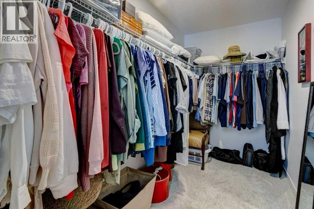 444 Legacy Point Se, Calgary, AB - Indoor With Storage