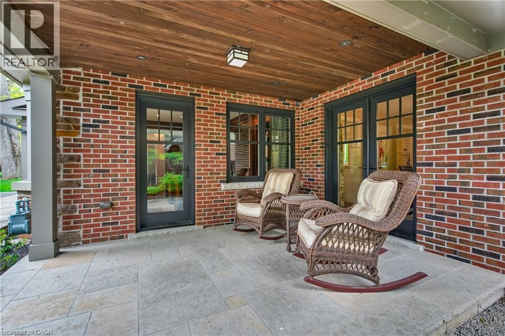 61 Oak Knoll Drive, Hamilton, ON - Outdoor With Deck Patio Veranda With Exterior