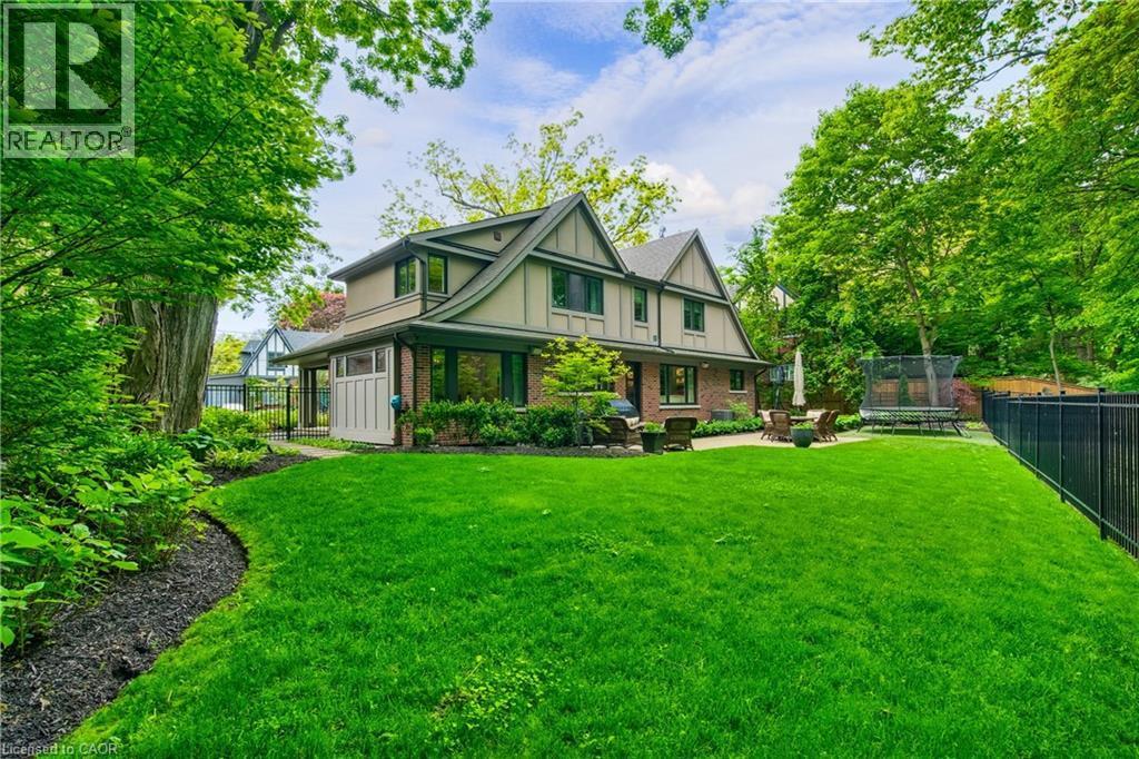 61 Oak Knoll Drive, Hamilton, ON - Outdoor