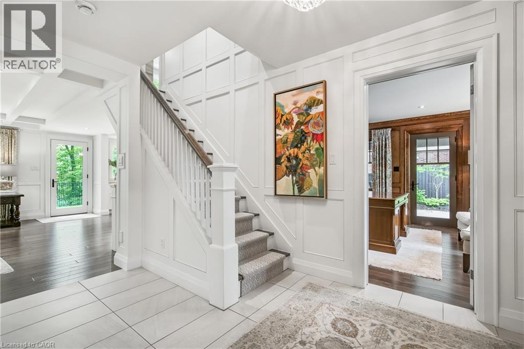 61 Oak Knoll Drive, Hamilton, ON - Indoor Photo Showing Other Room