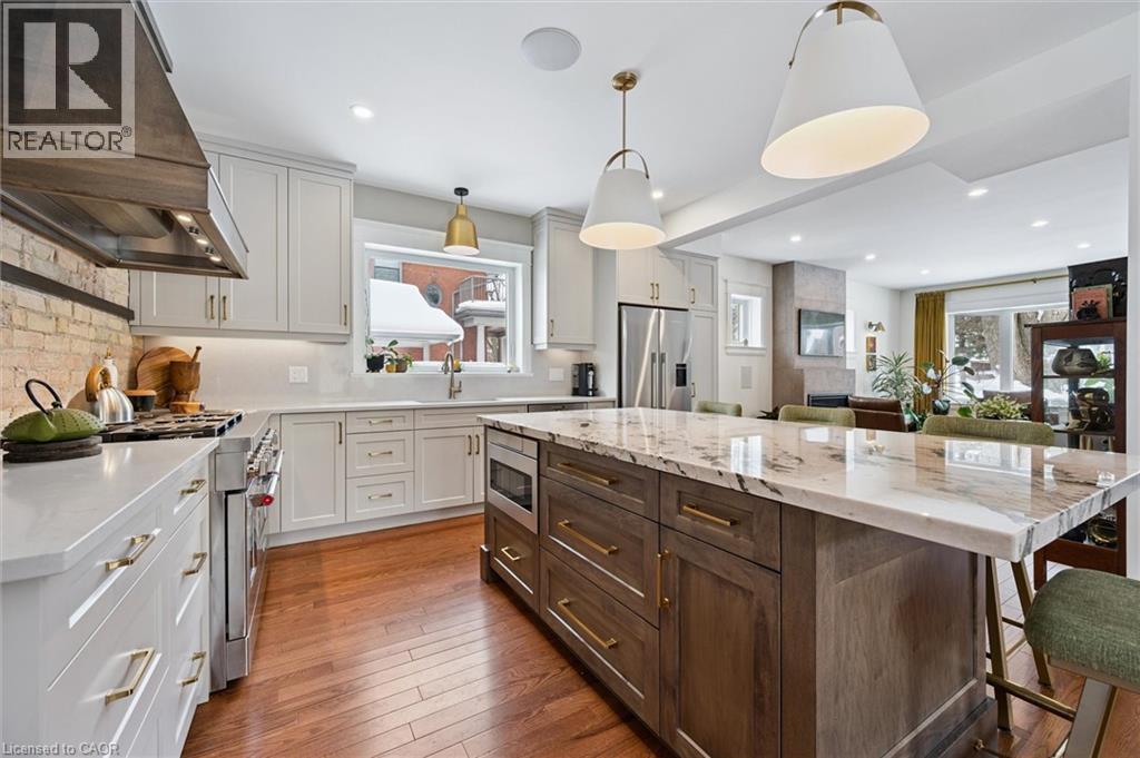63 Menno Street, Waterloo, ON - Indoor Photo Showing Kitchen With Upgraded Kitchen
