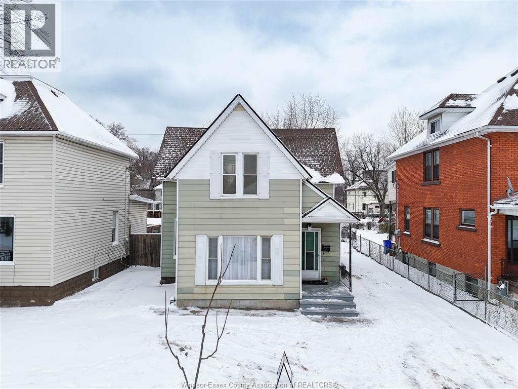 538 Oak Unit# Main Floor, Windsor, ON - Outdoor