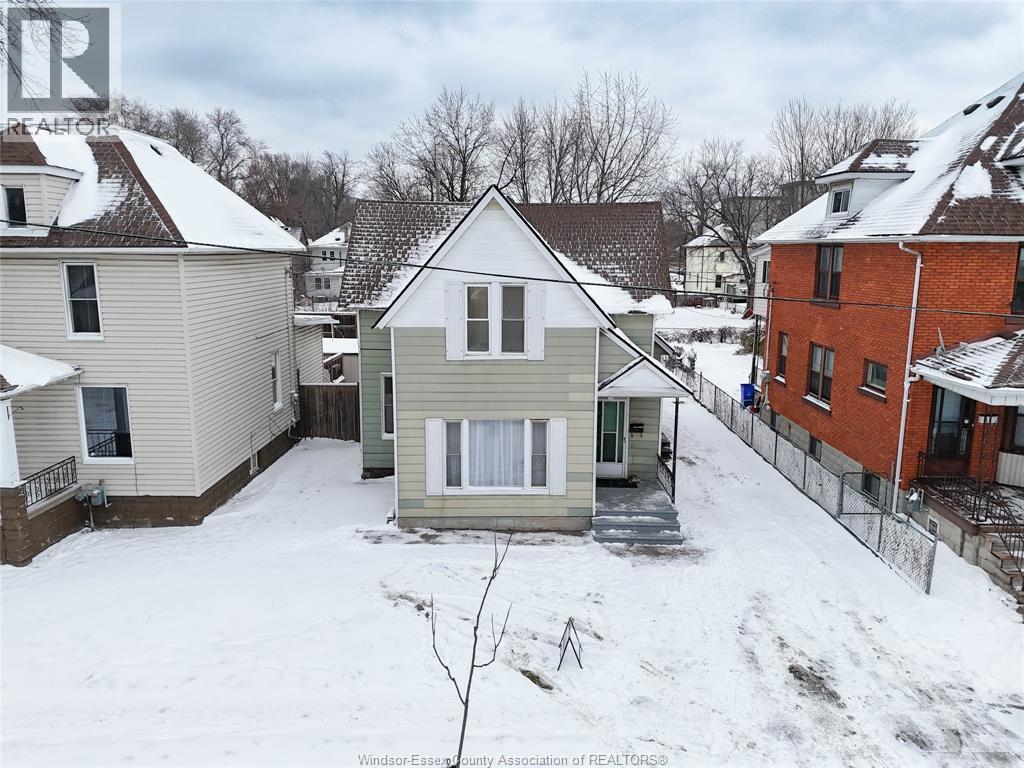 538 Oak Unit# Main Floor, Windsor, ON - Outdoor