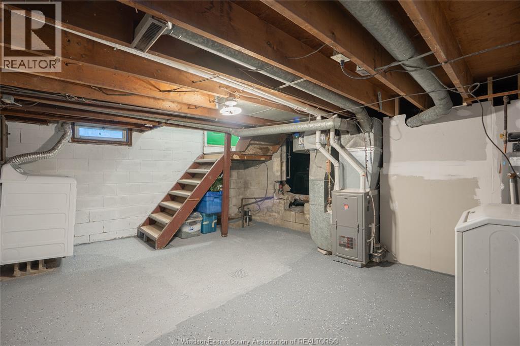 538 Oak Unit# Main Floor, Windsor, ON - Indoor Photo Showing Basement