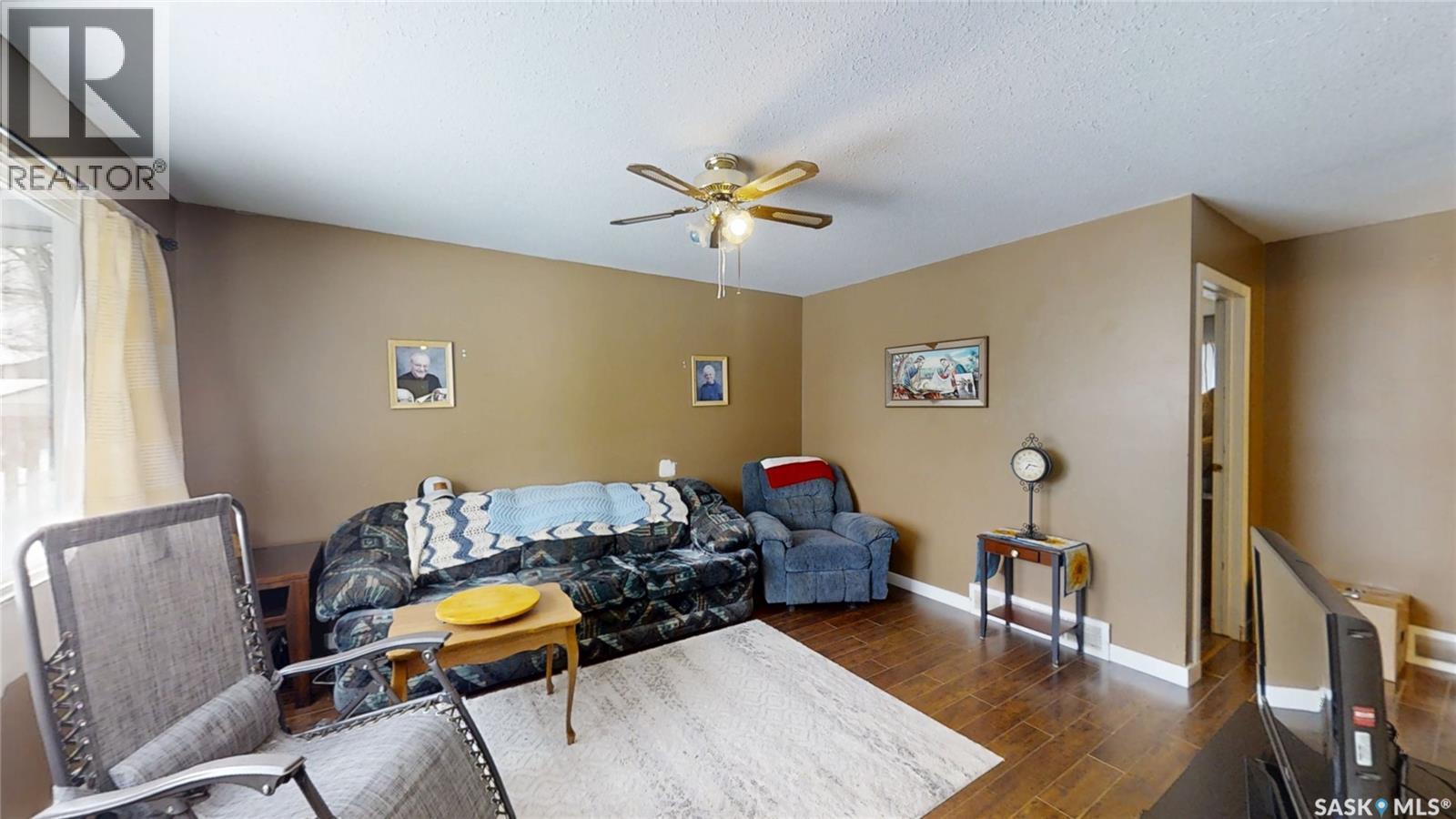 30 Confederation Crescent, Saskatoon, SK - Indoor