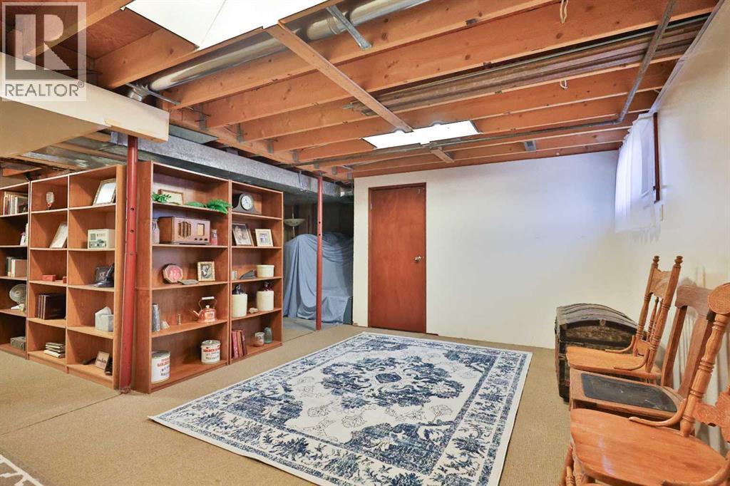 95 N 250 W, Raymond, AB - Indoor