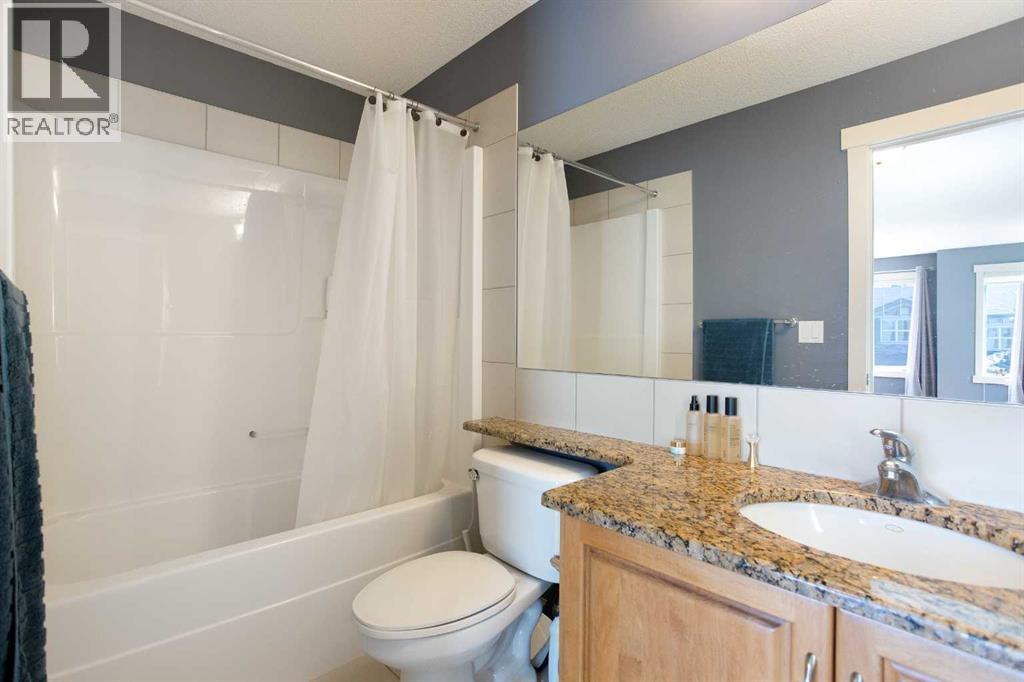62 Panamount Road Nw, Calgary, AB - Indoor Photo Showing Bathroom