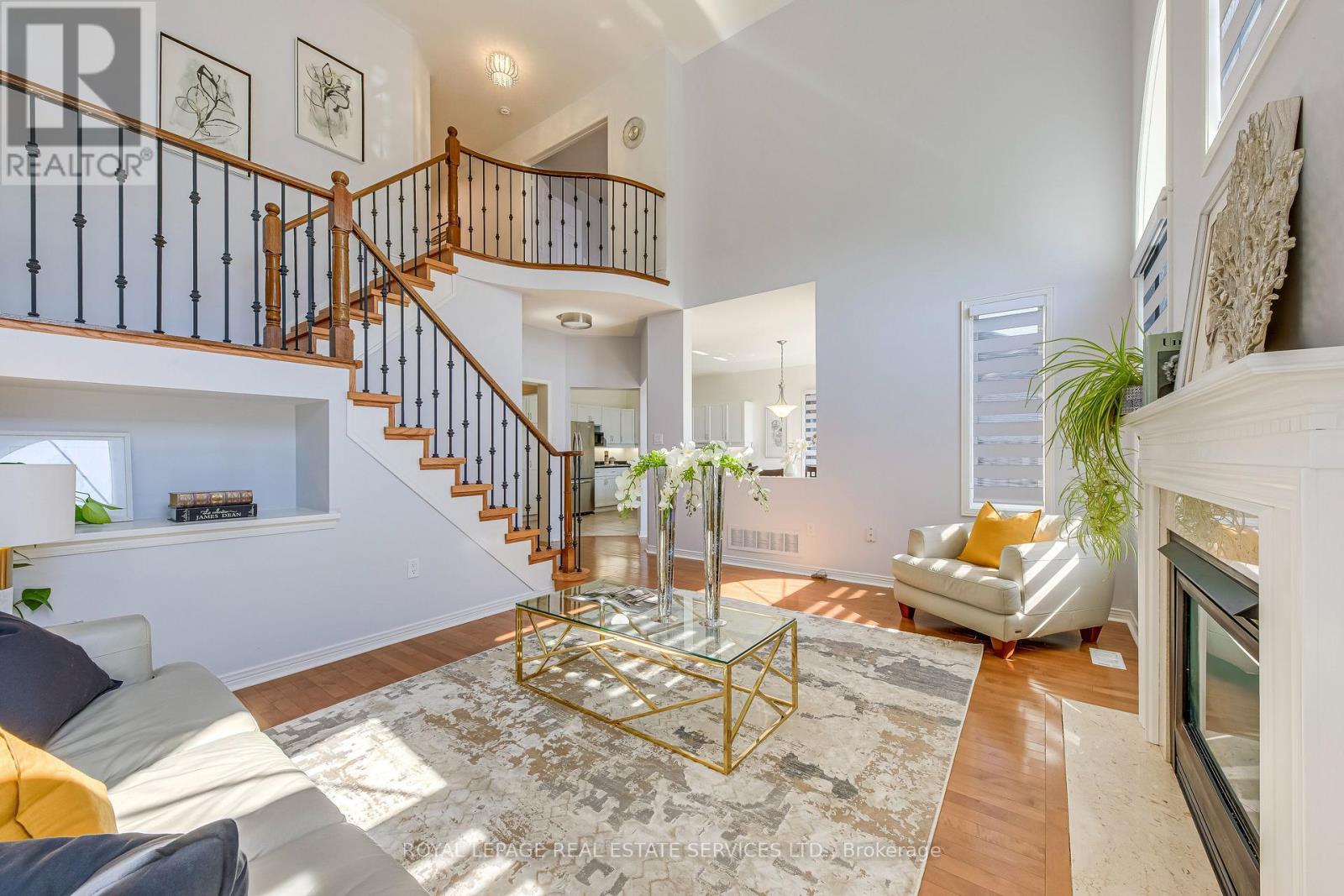 2191 Turnberry Road, Burlington, ON - Indoor With Fireplace