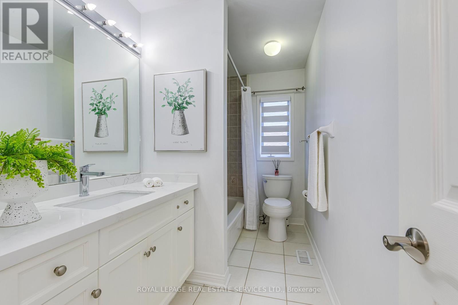 2191 Turnberry Road, Burlington, ON - Indoor Photo Showing Bathroom