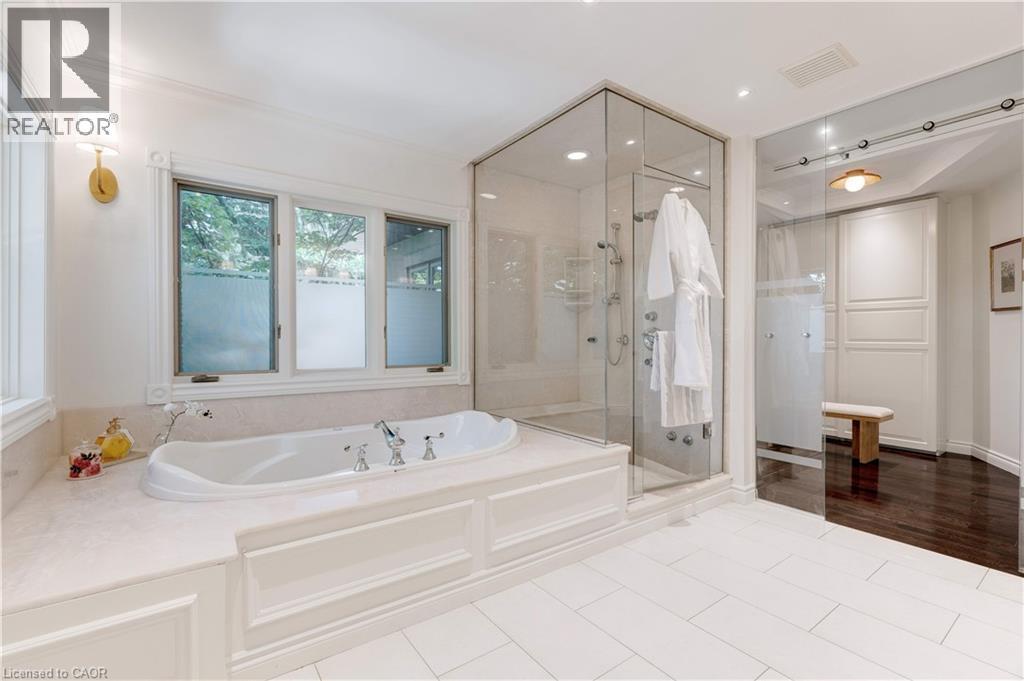 106 Appleby Place, Burlington, ON - Indoor Photo Showing Bathroom