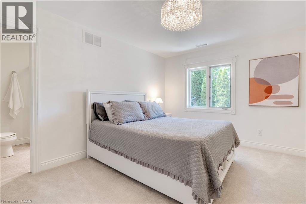 106 Appleby Place, Burlington, ON - Indoor Photo Showing Bedroom