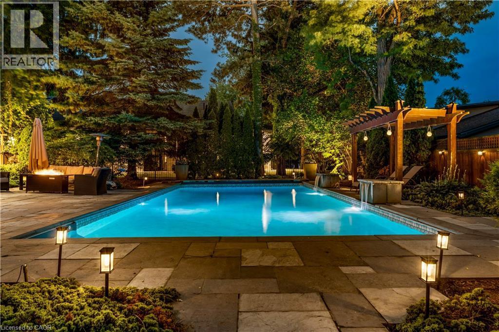 106 Appleby Place, Burlington, ON - Outdoor With In Ground Pool With Backyard