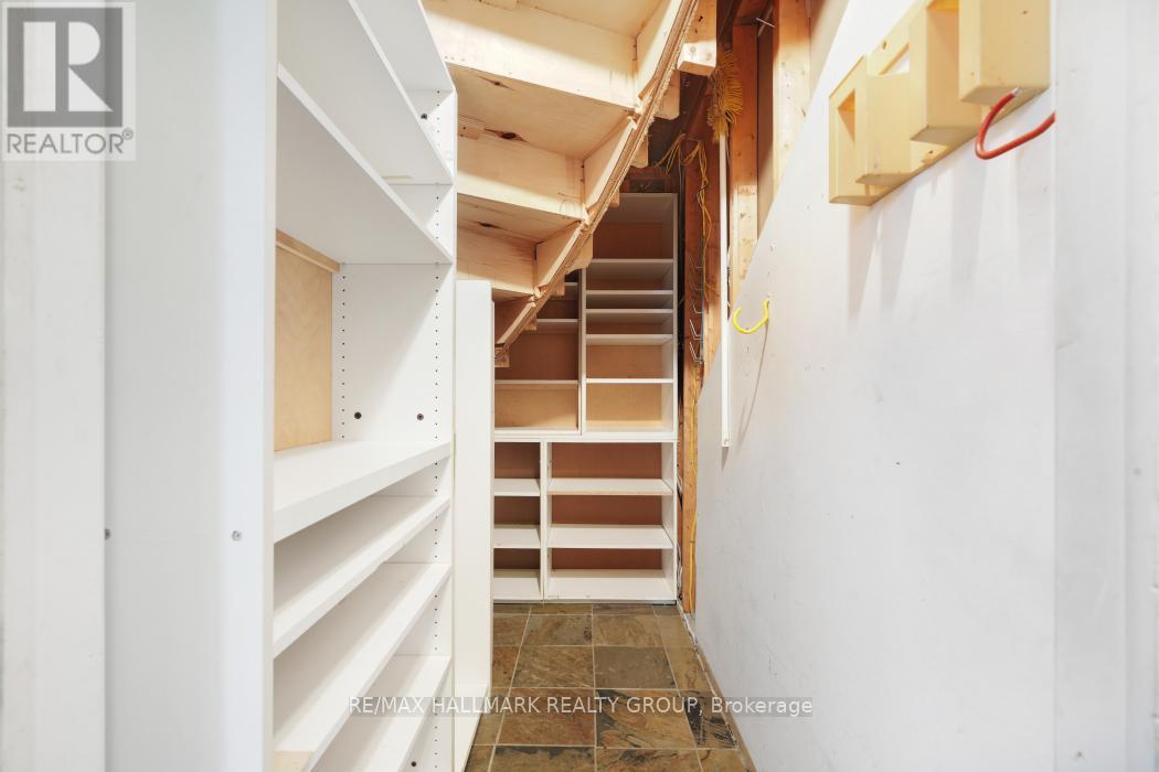 41 Bramblegrove Crescent, Ottawa, ON - Indoor Photo Showing Other Room