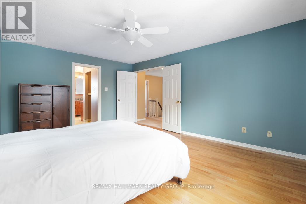 41 Bramblegrove Crescent, Ottawa, ON - Indoor Photo Showing Bedroom