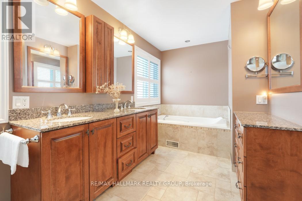 41 Bramblegrove Crescent, Ottawa, ON - Indoor Photo Showing Bathroom