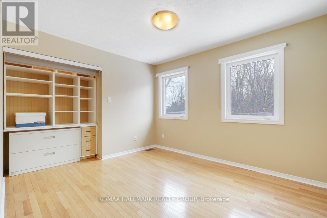41 Bramblegrove Crescent, Ottawa, ON - Indoor Photo Showing Other Room