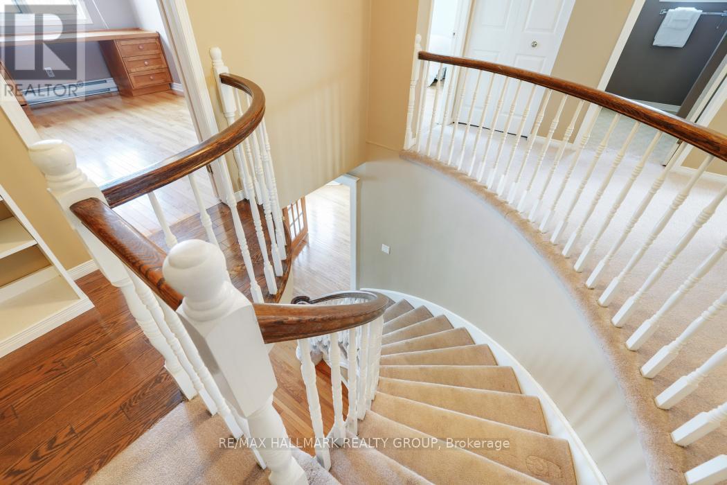41 Bramblegrove Crescent, Ottawa, ON - Indoor Photo Showing Other Room