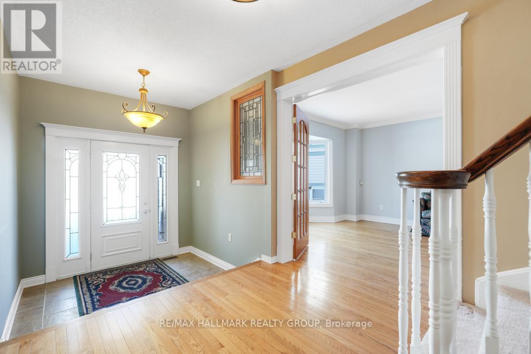 41 Bramblegrove Crescent, Ottawa, ON - Indoor Photo Showing Other Room