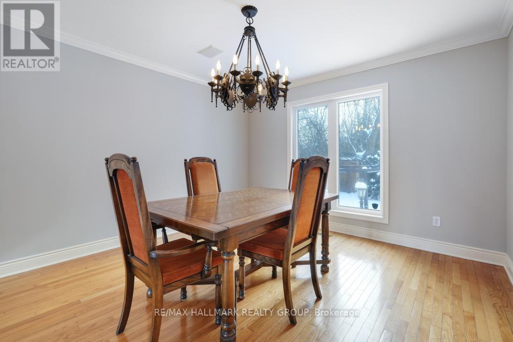 41 Bramblegrove Crescent, Ottawa, ON - Indoor Photo Showing Dining Room