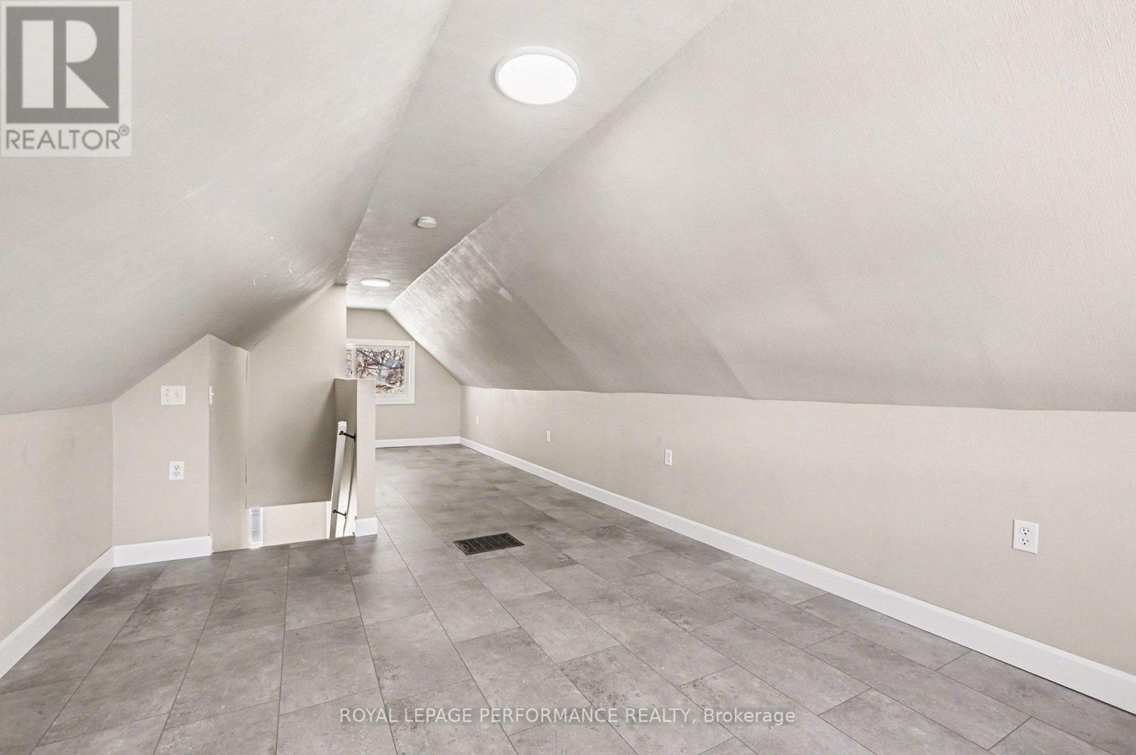 New flooring 2026 - 975 Sheridan Avenue, Ottawa, ON - Indoor Photo Showing Other Room