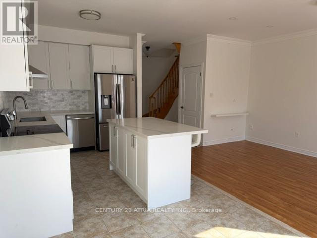 52 Arco Circle, Vaughan, ON - Indoor Photo Showing Kitchen