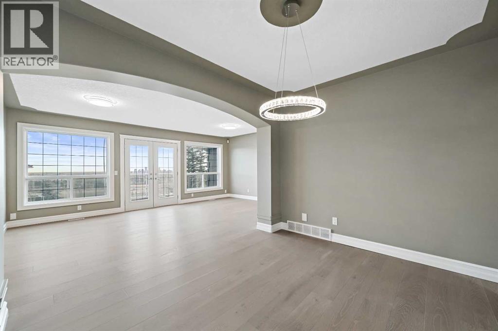 5619 Coach Hill Road Sw, Calgary, AB - Indoor Photo Showing Other Room