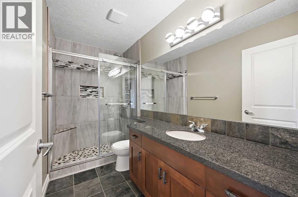 5619 Coach Hill Road Sw, Calgary, AB - Indoor Photo Showing Bathroom