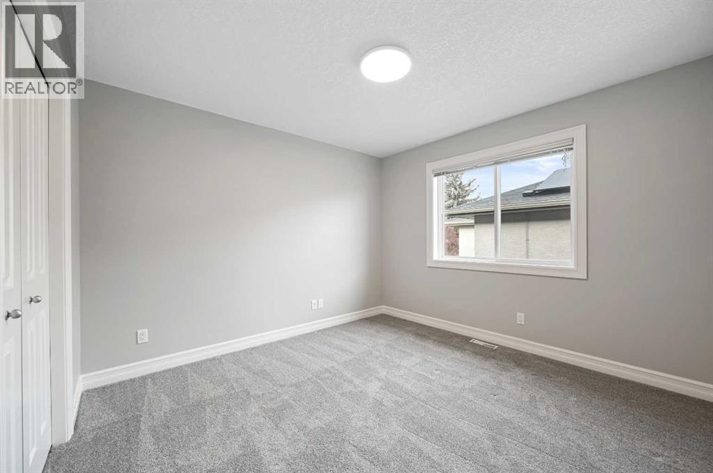 5619 Coach Hill Road Sw, Calgary, AB - Indoor Photo Showing Other Room