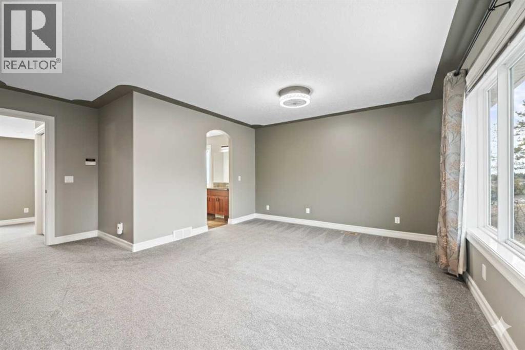 5619 Coach Hill Road Sw, Calgary, AB - Indoor Photo Showing Other Room