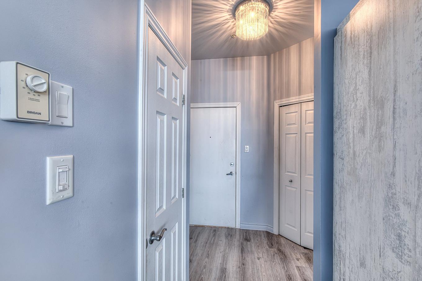 Hall d'entrée/Vestibule - 401-5980 Rue De La Tourbière, Longueuil (Saint-Hubert), QC - Indoor Photo Showing Other Room