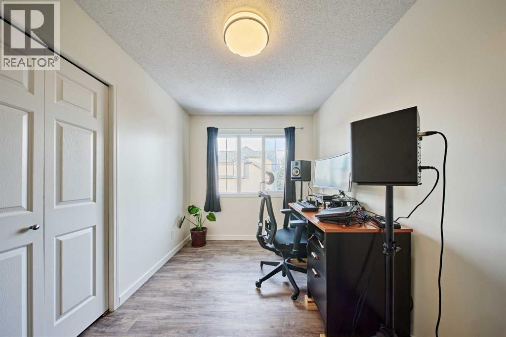 2366 Eversyde Avenue Sw, Calgary, AB - Indoor Photo Showing Office