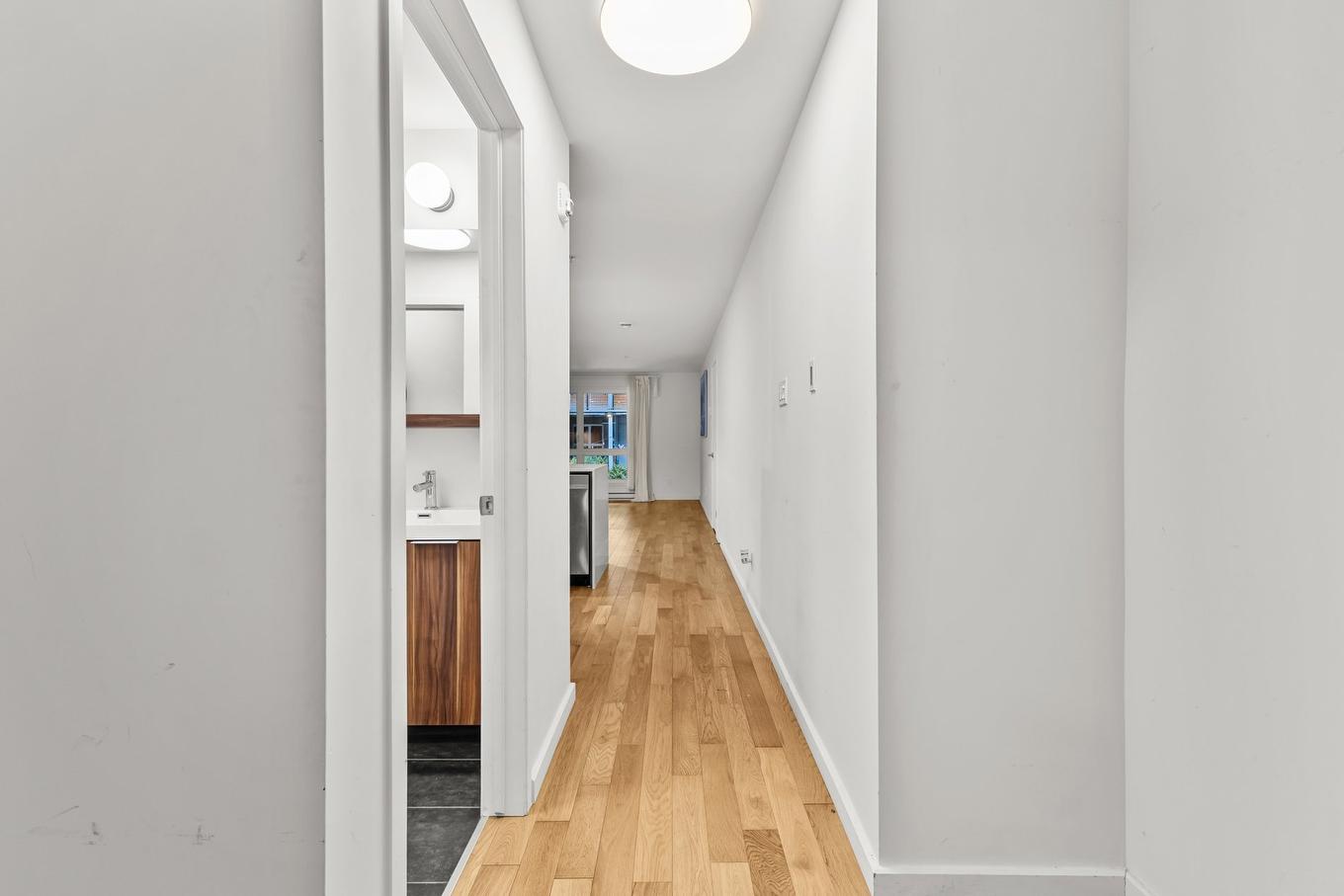 Passageway - 558 Rue Nicolet, Montréal (Mercier/Hochelaga-Maisonneuve), QC - Indoor Photo Showing Other Room