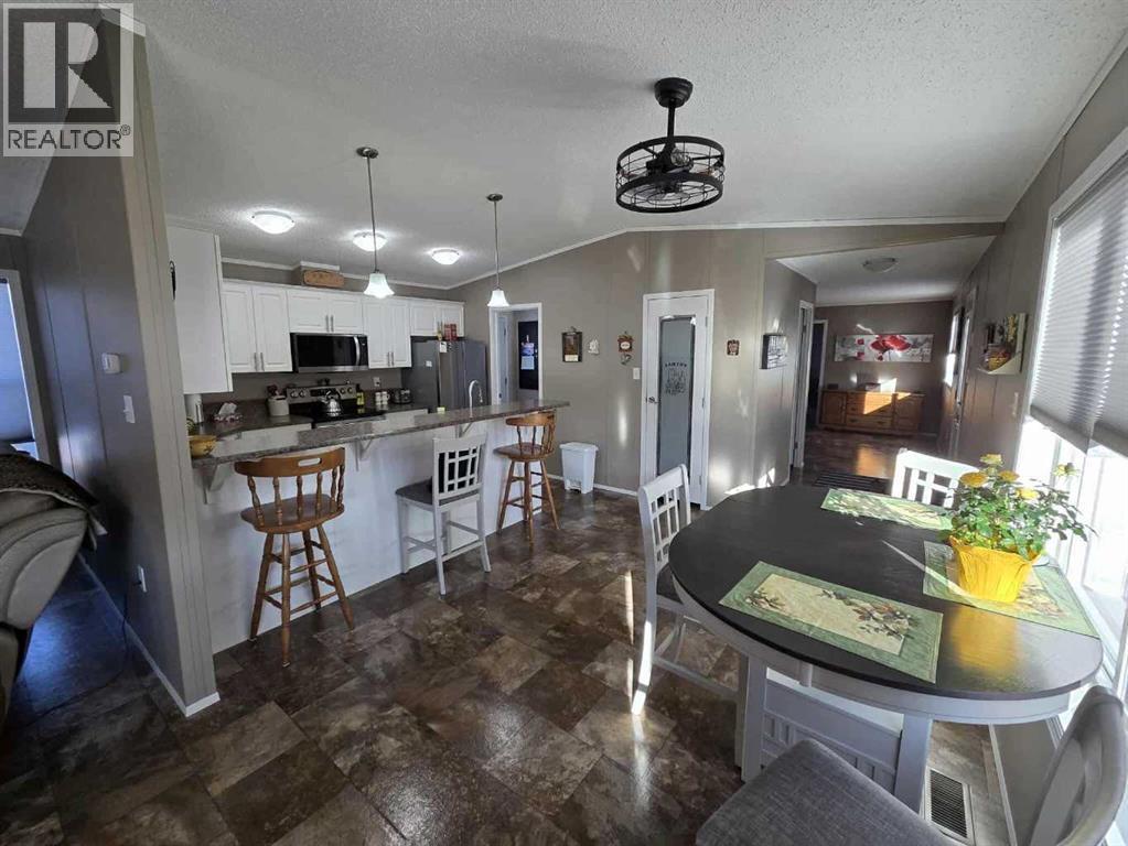 4916 49 Street, Botha, AB - Indoor