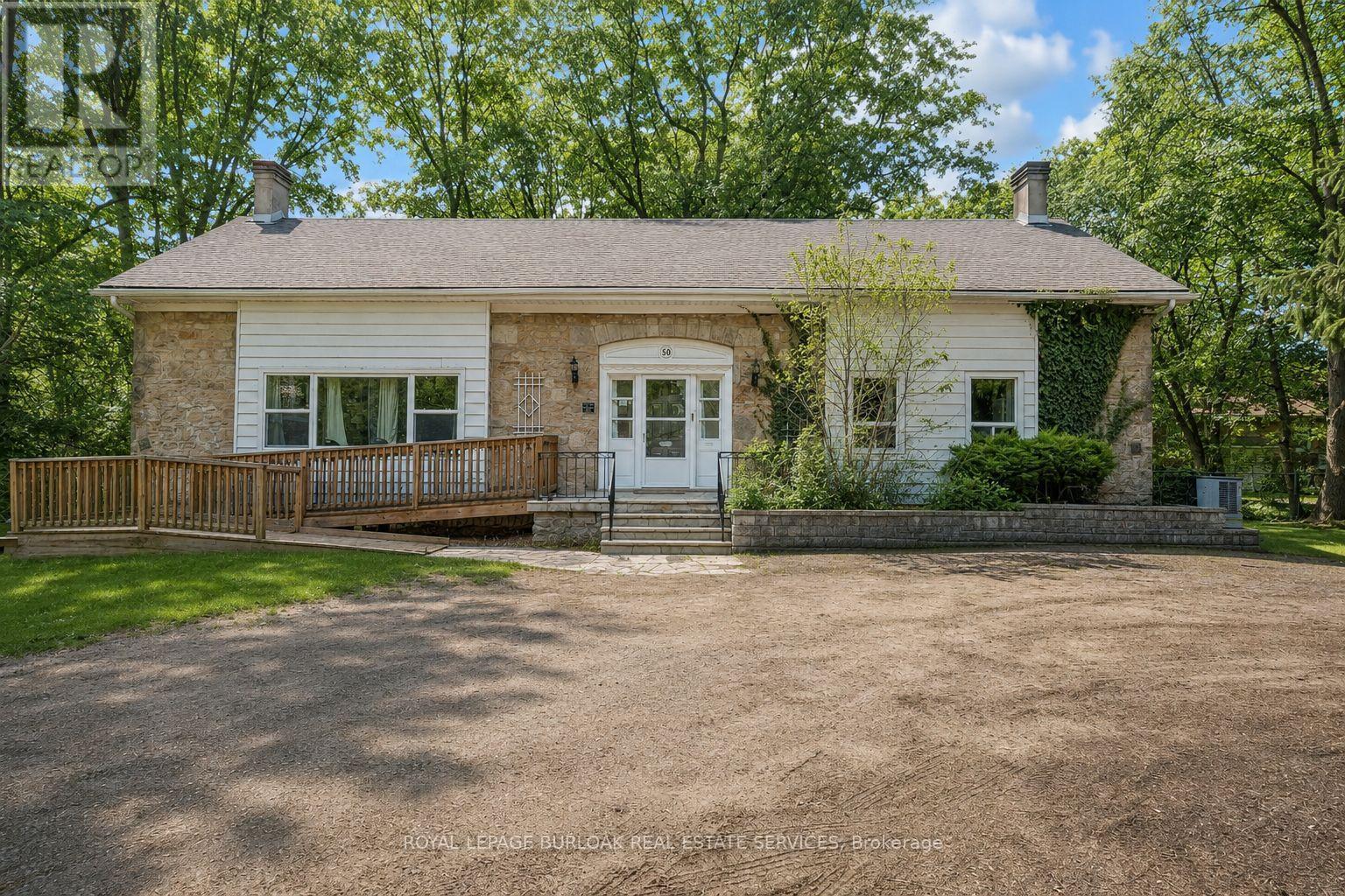 50 Sanders Boulevard, Hamilton, ON