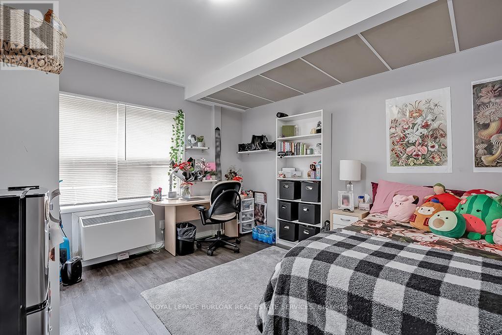 50 Sanders Boulevard, Hamilton, ON - Indoor Photo Showing Bedroom