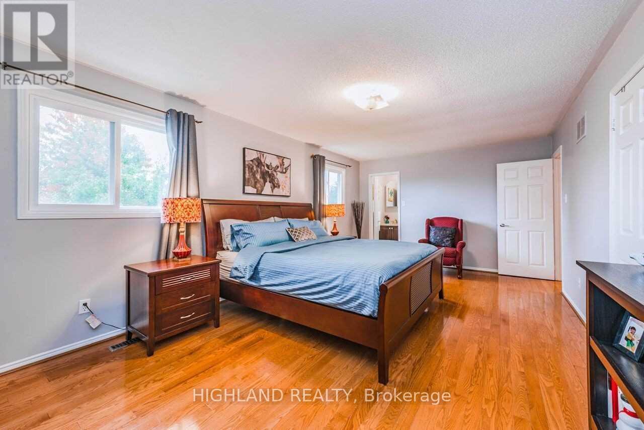 4566 Longmoor Road, Mississauga, ON - Indoor Photo Showing Bedroom