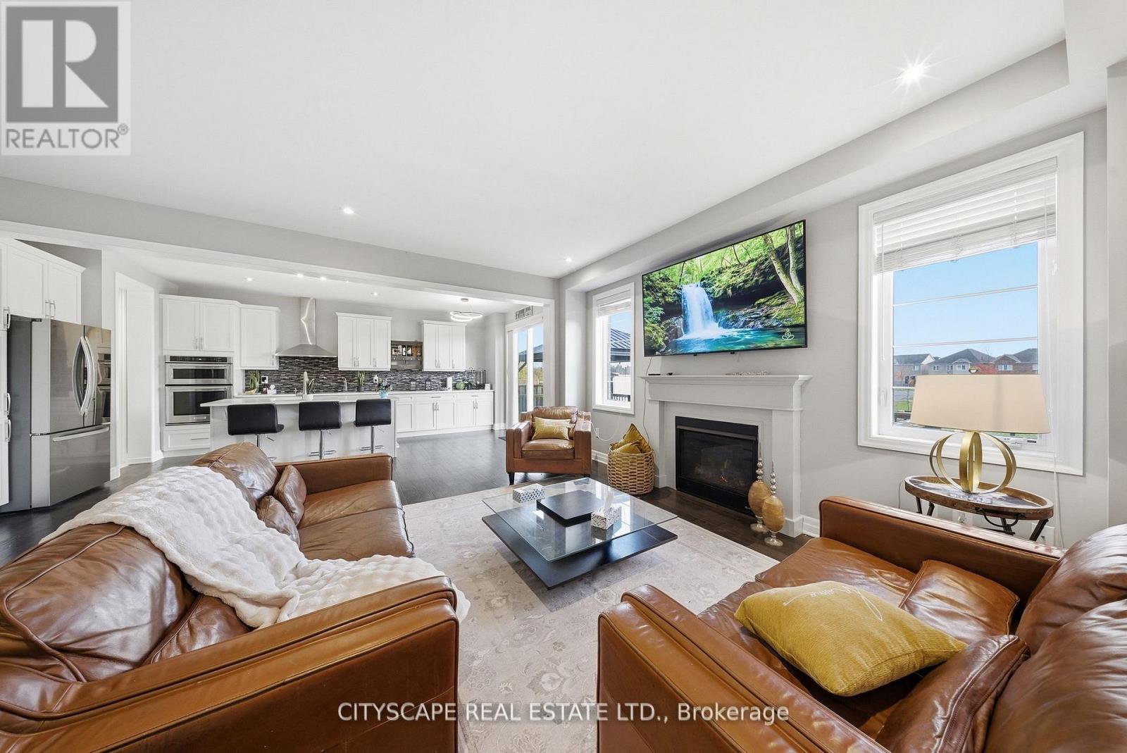 28 Celano Drive, Hamilton, ON - Indoor Photo Showing Living Room With Fireplace