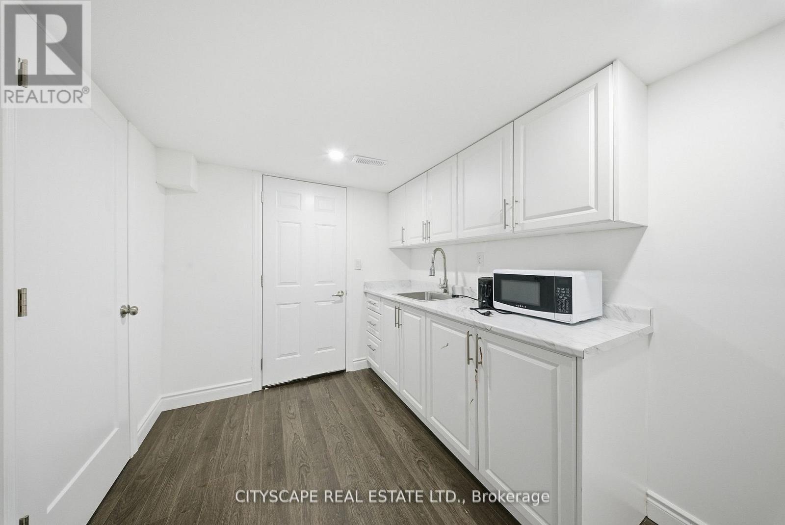 28 Celano Drive, Hamilton, ON - Indoor