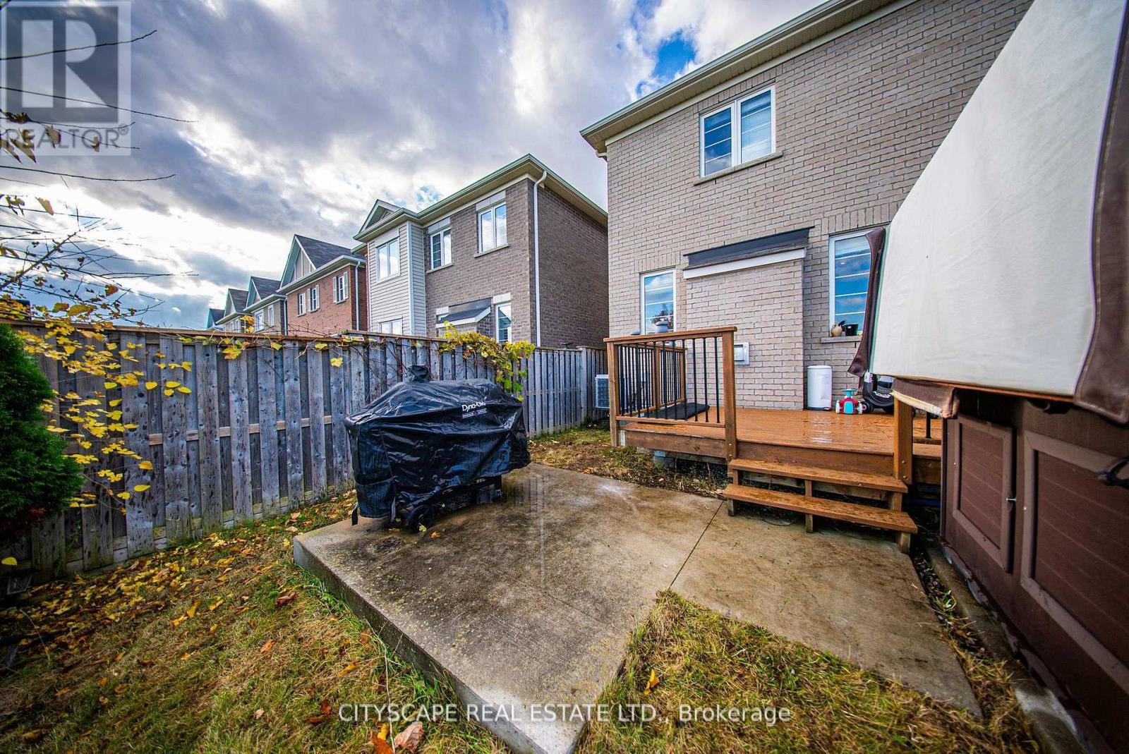 28 Celano Drive, Hamilton, ON - Outdoor With Deck Patio Veranda With Exterior