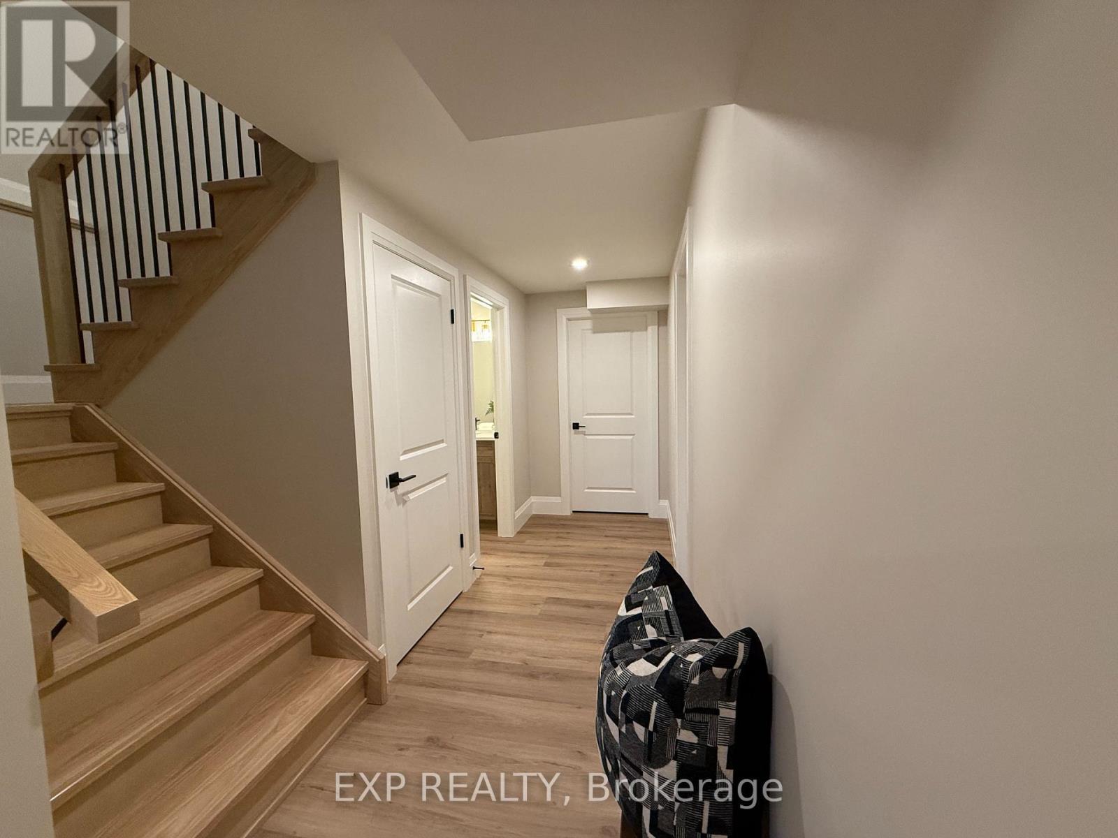 93 Bedell Drive, Mapleton, ON - Indoor Photo Showing Other Room