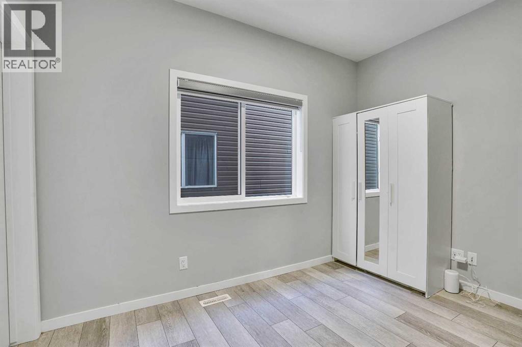 210 Lucas Close Nw, Calgary, AB - Indoor Photo Showing Other Room