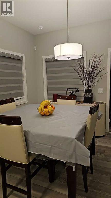 210 Lucas Close Nw, Calgary, AB - Indoor Photo Showing Dining Room