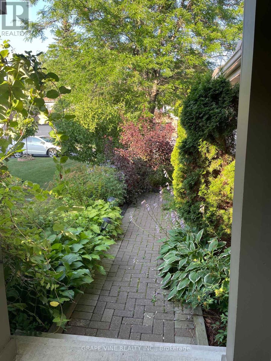 130 Springcreek Crescent, Ottawa, ON - Outdoor