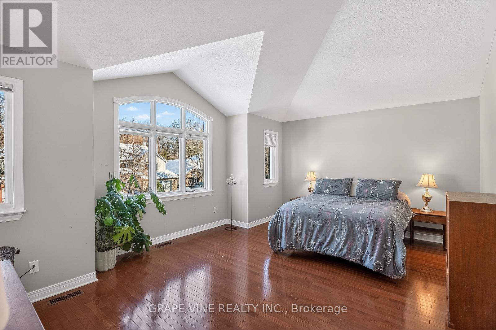 130 Springcreek Crescent, Ottawa, ON - Indoor Photo Showing Bedroom