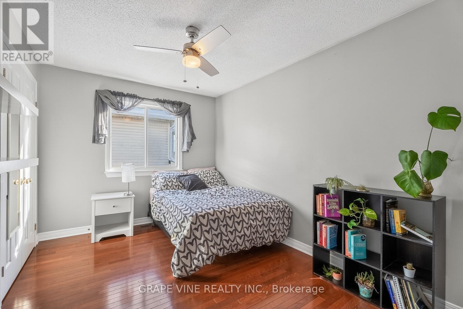 130 Springcreek Crescent, Ottawa, ON - Indoor Photo Showing Bedroom